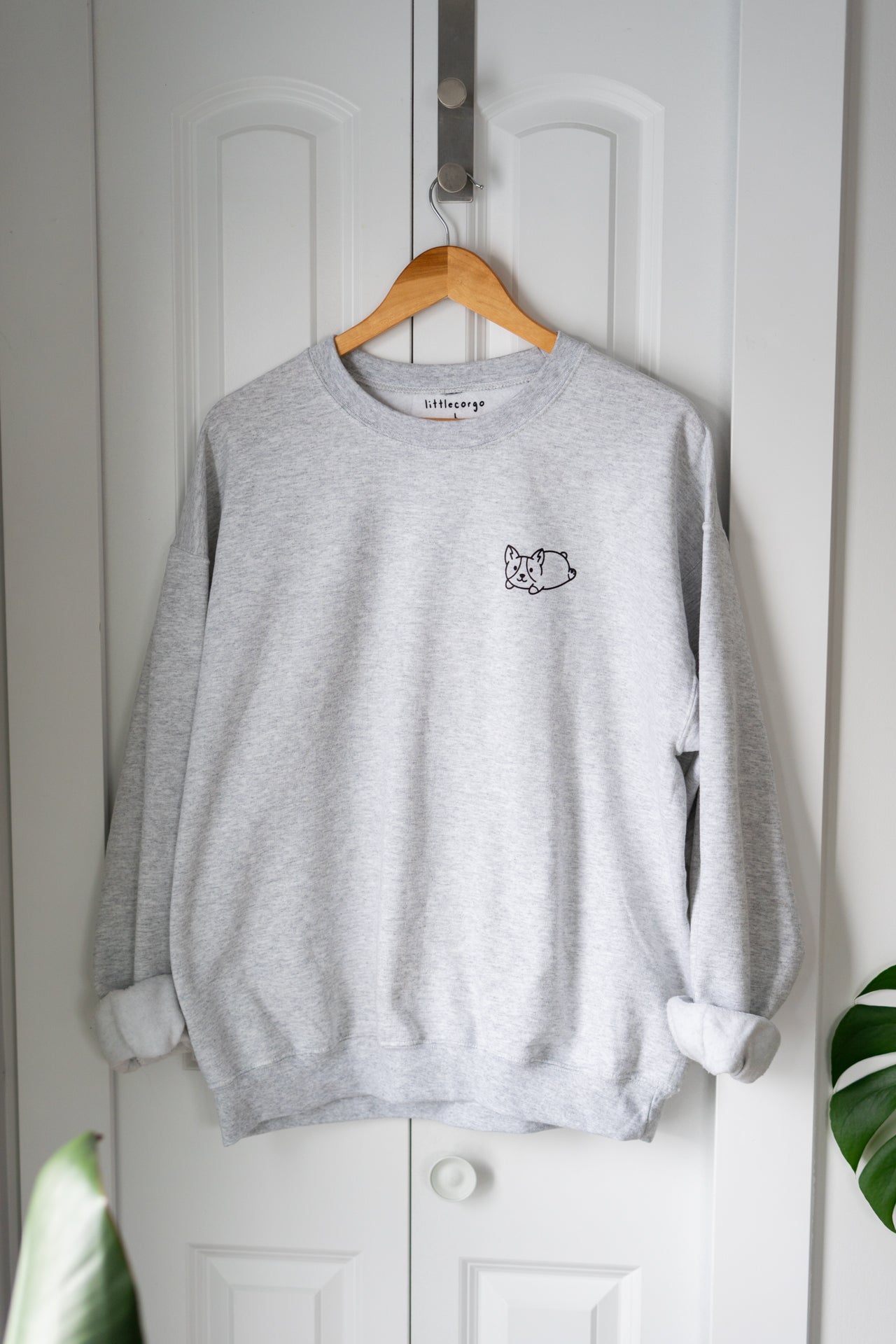 Corgi Splooting Cotton & Polyester Crewneck Sweatshirt in Sand or Grey